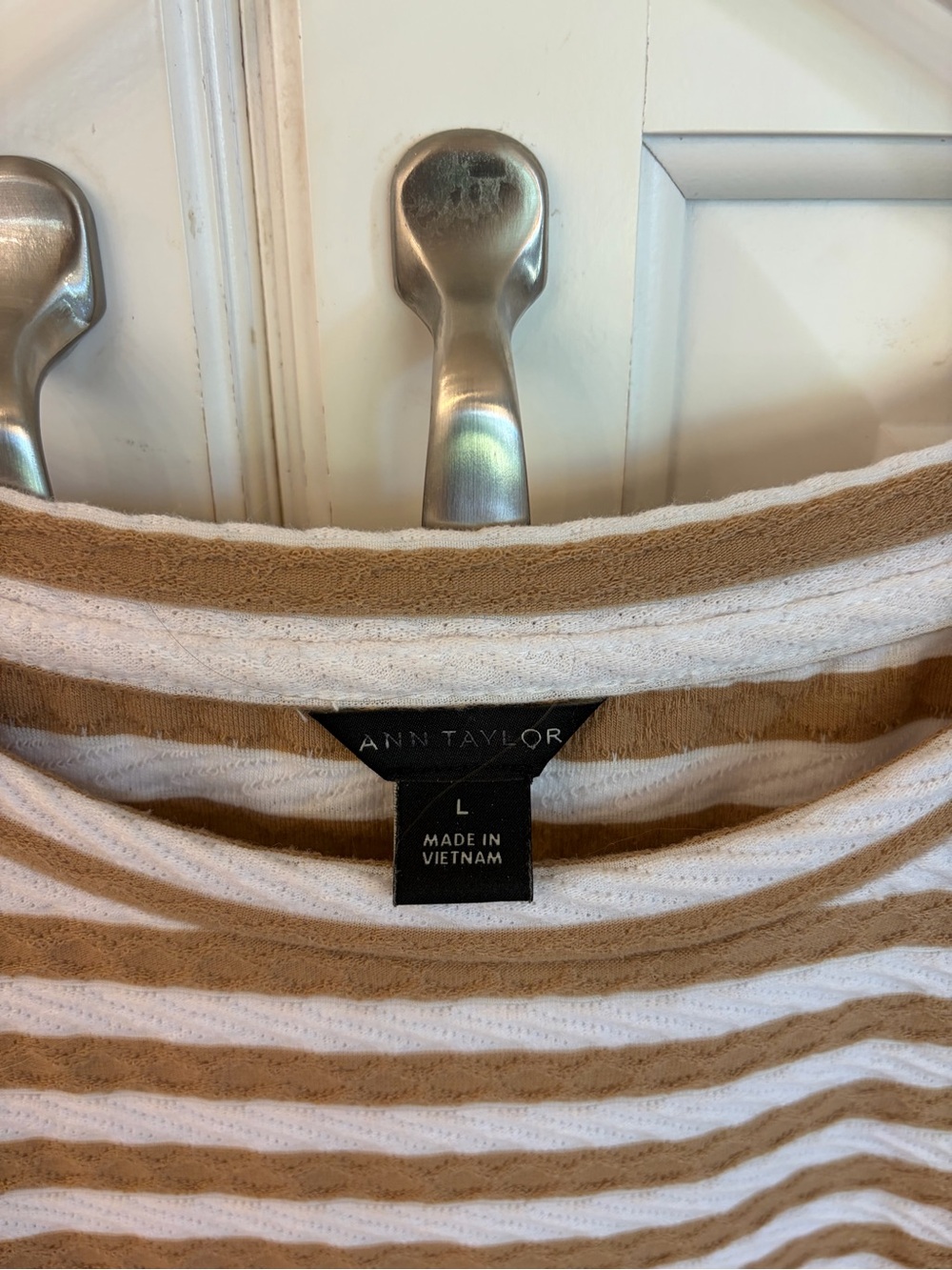 Ann Taylor Striped Short Sleeve Tee in White & Tan size large - Picture 2 of 6